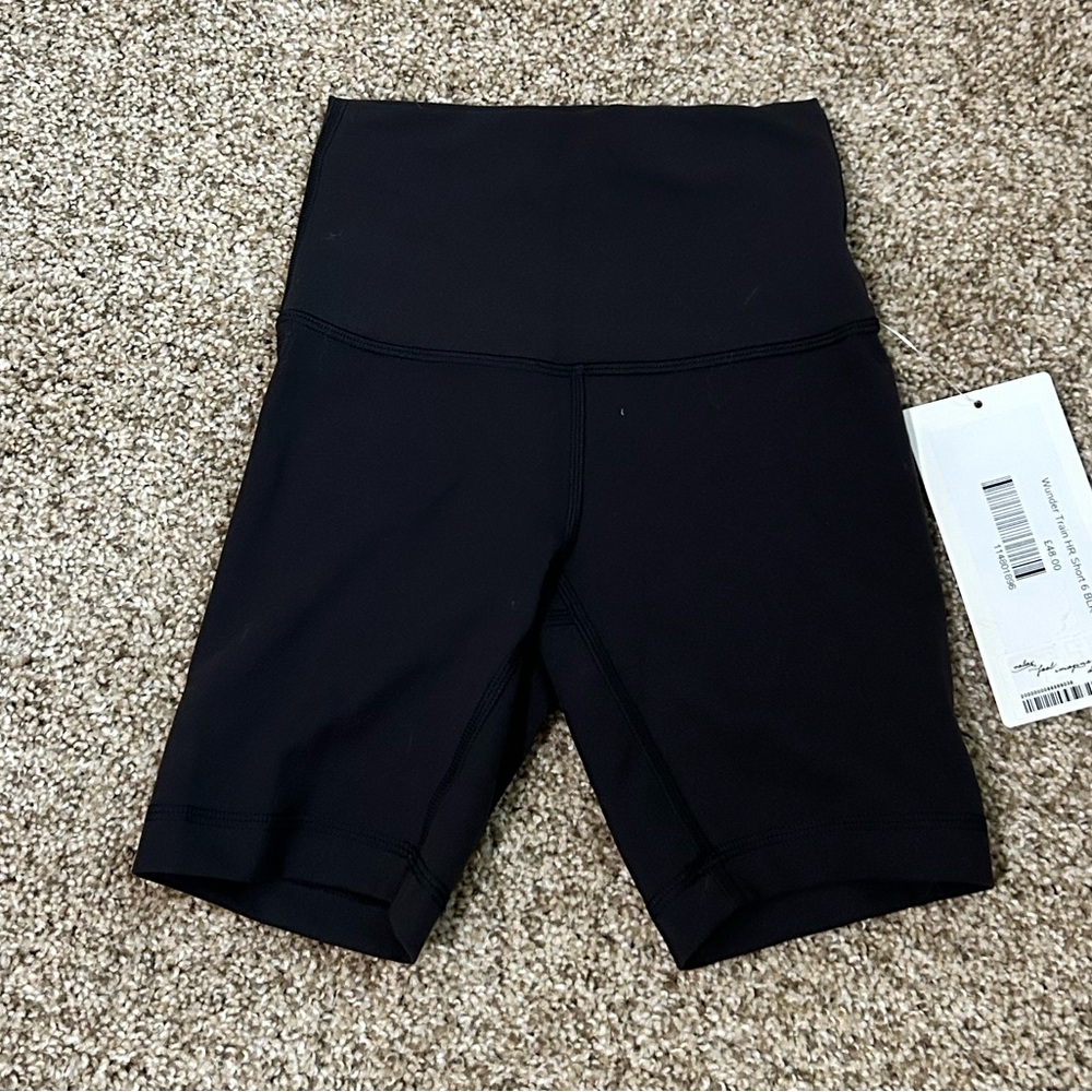 NWT Lululemon Wunder Train HR Short 6